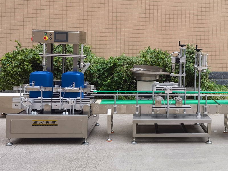 18公斤稱(chēng)重灌裝機(jī)